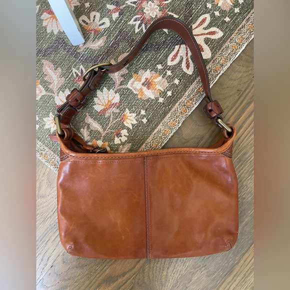 Vintage Coach Bag. In very good condition. Some scratches very clean inside!! - Picture 3 of 8